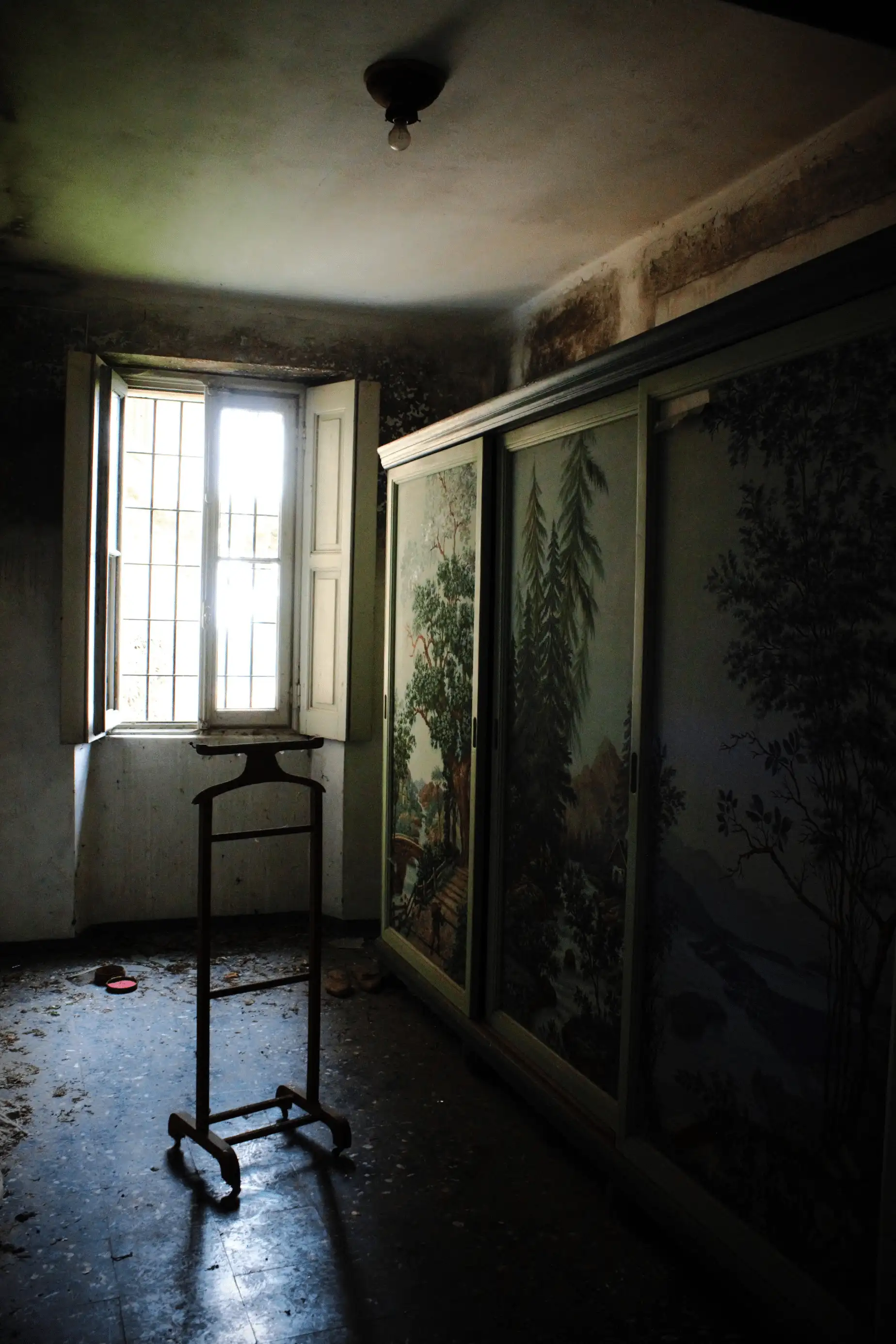 Interior of an inherited Cobb County home that needs significant repairs before a retail sale