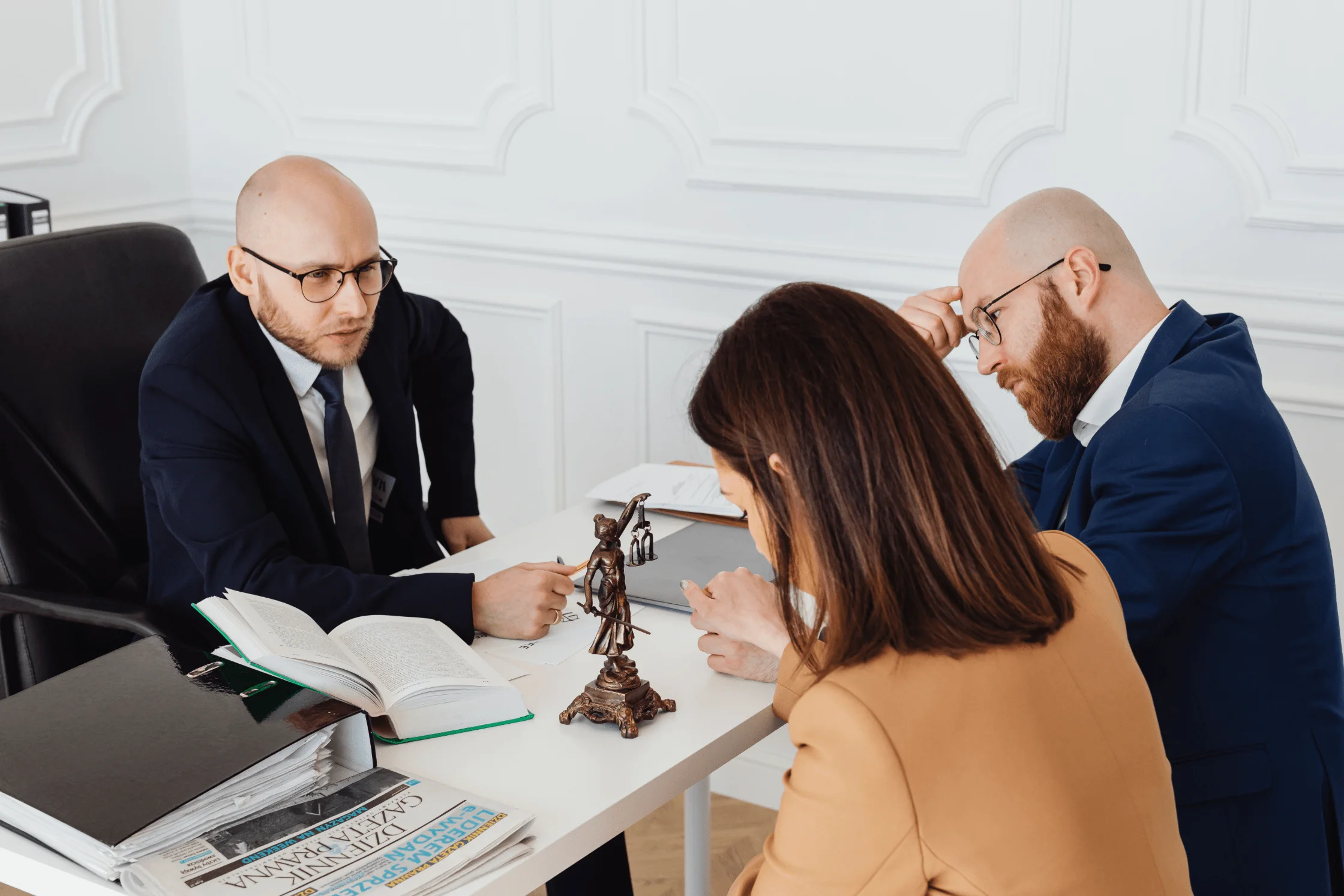 Family meeting with a Florida probate attorney to discuss estate assets